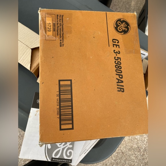 GE CB Citizen Band Transceiver Model 3-5980 40 Channel Hand Held - Picture 4 of 5